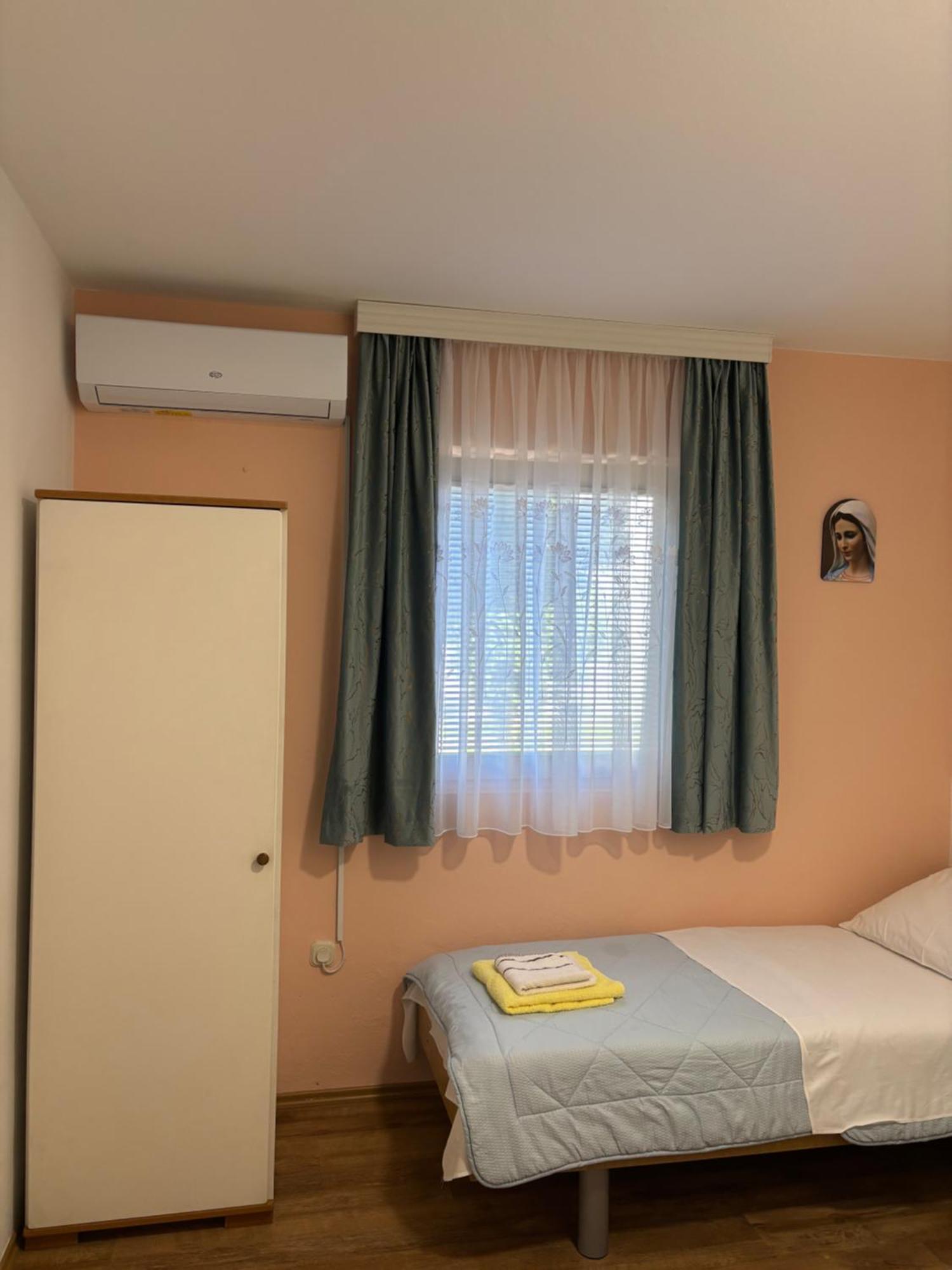 Casa Del Pellegrino M&A - Ostojici Hotel เมจูโกเรีย ภายนอก รูปภาพ