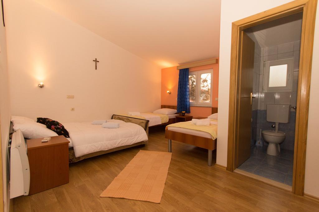 Casa Del Pellegrino M&A - Ostojici Hotel เมจูโกเรีย ห้อง รูปภาพ